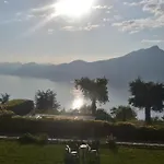 شقة Zanetti Mit Seeblick By Interhome
