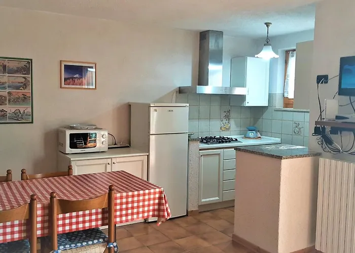 شقة Zanetti Mit Seeblick By Interhome *